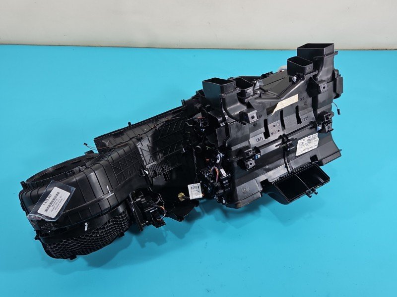 Nagrzewnica Mercedes W205 A2058300060 EUROPA Nagrzewnica Mercedes W205 A2058300060 EUROPA