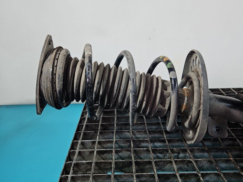 Sprężyna przód przednia Opel Astra VI L 1.5 cdti