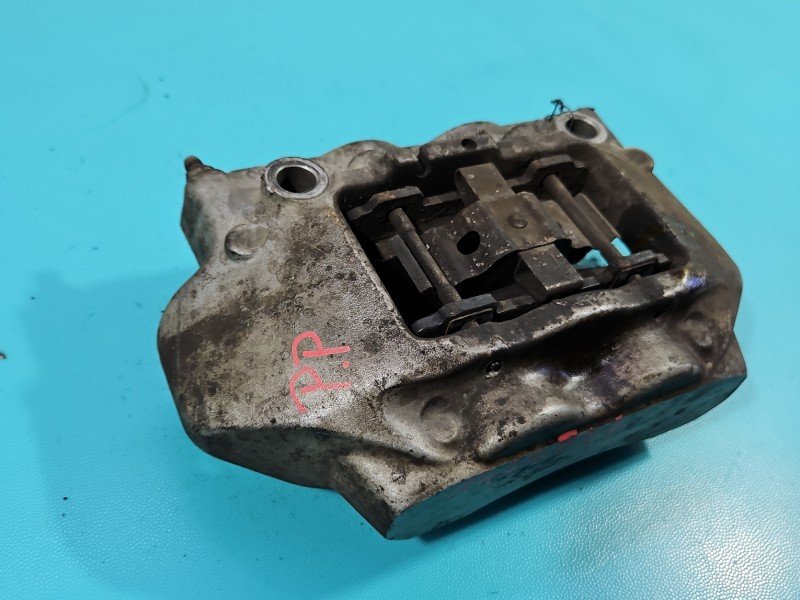 Zacisk przód prawy Alfa romeo 159 1.9 jtd Zacisk przód prawy Alfa romeo 159 1.9 jtd