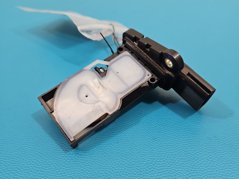 Przepływomierz Renault Trafic III 8201680522, 226802715R 2.0 dci