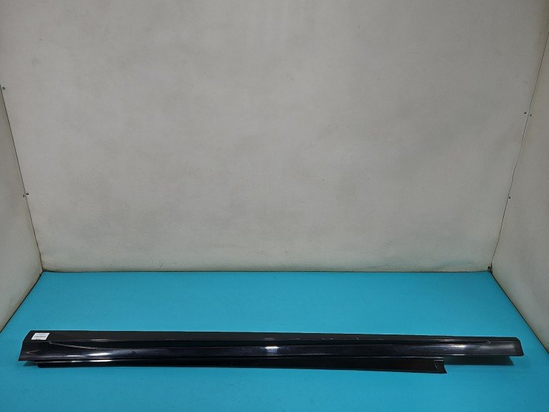 Listwa progowa lewa PRÓG NAKŁADKA Mercedes W205 Listwa progowa lewa PRÓG NAKŁADKA Mercedes W205