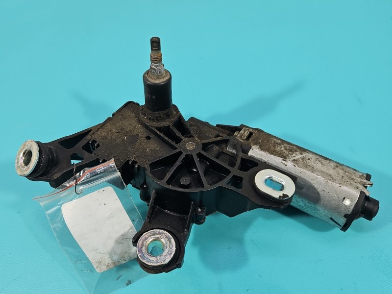 Silniczek Silnik wycieraczki tył Vw Passat B5 8L0955711B kombi