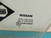 Szyba drzwi przód lewa Nissan Primera P12 sedan