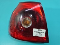 Lampa tył lewa Vw Golf V HB Uszkodzone mocowanie wkładu / w błotnik EUROPA