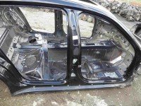 Próg prawy SŁUPEK ŚRODKOWY B Porsche Panamera I 970 HB 5d czarny LC9Z
