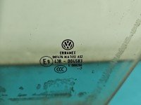 Szyba drzwi przód lewa Vw Jetta V sedan
