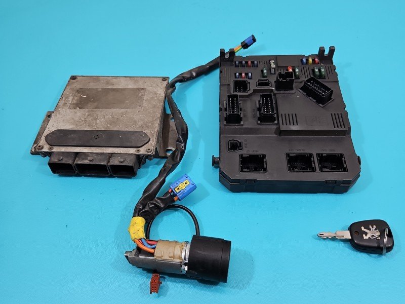 Komputer Sterownik silnika 9643707380, 9644925880, 9645747480 Peugeot 206 1.1 wiel