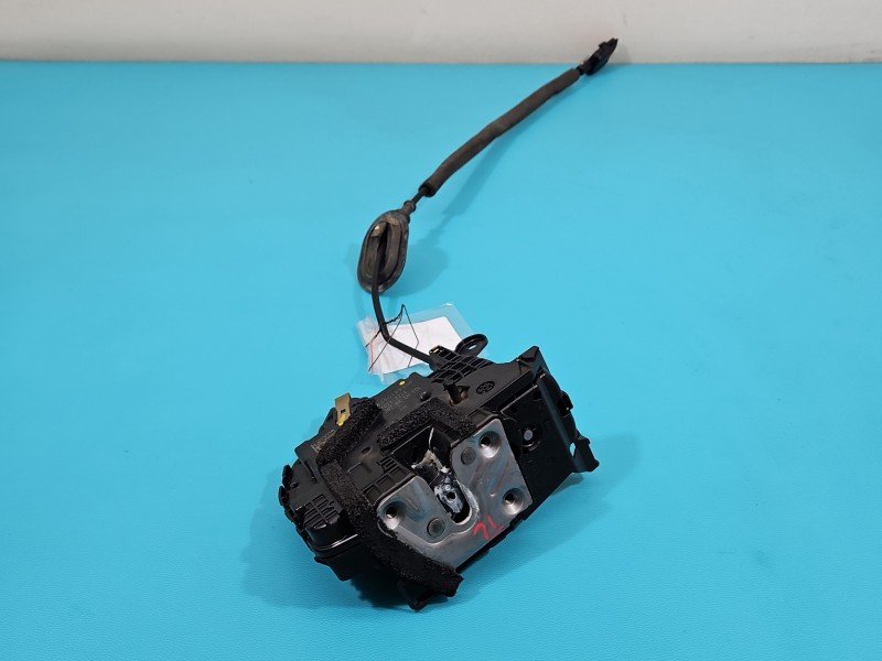 Zamek tył lewy 825019935R Renault Captur I Zamek tył lewy 825019935R Renault Captur I