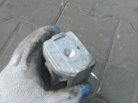 Łapa silnika BMW iX1 U11 0.0 elektryczny 796448, 796448-01, 9796448-01