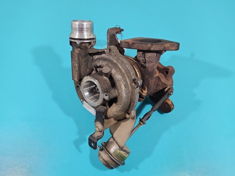 Turbosprężarka Renault Master III 10-19 795637-1, 8200822404 2.3 dci 101KM Turbosprężarka Renault Master III 10-19 795637-1, 8200822404 2.3 dci 101KM