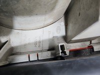 Lampa tył prawa Volkswagen, Uszkodzony zatrzask trzymający boczną osłonę Vw Touran I HB