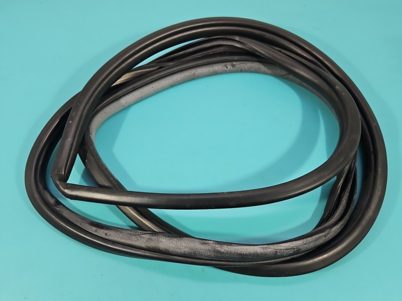 Uszczelka drzwi przód prawa Toyota Rav4 V