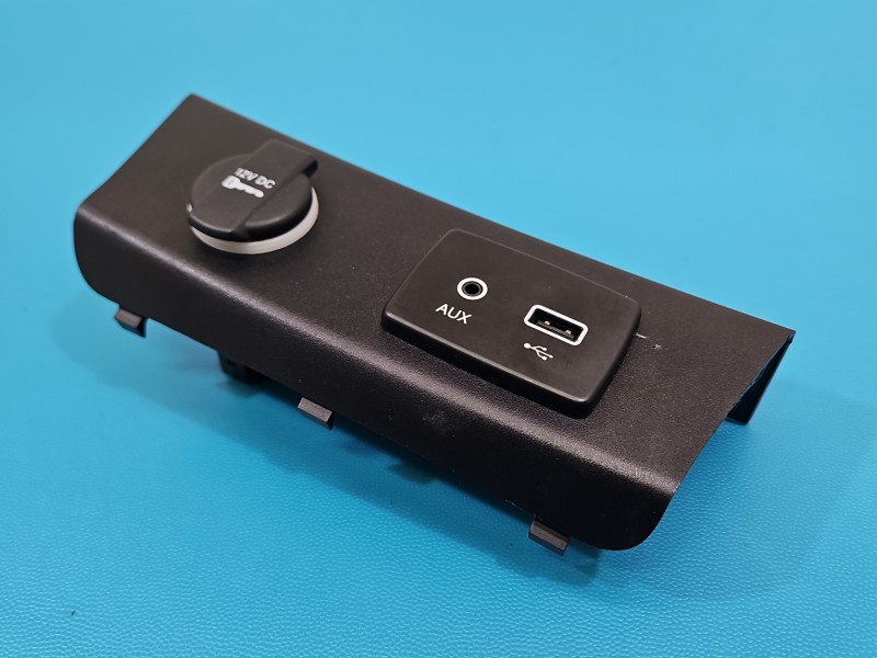 Gniazdo USB Fiat Tipo II 15- 7356470734