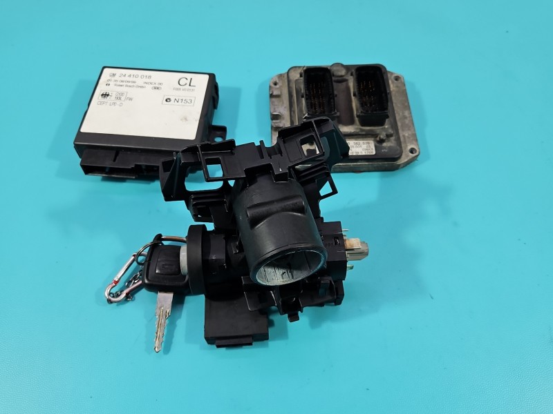 Komputer Sterownik silnika Opel Zafira A 1.8 16V 90582539