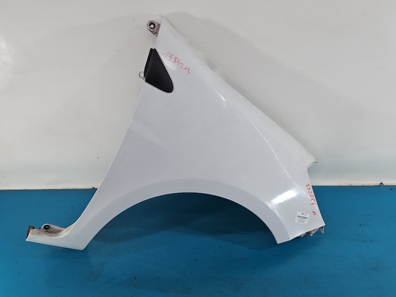 Błotnik przód prawy Renault Clio III DV369