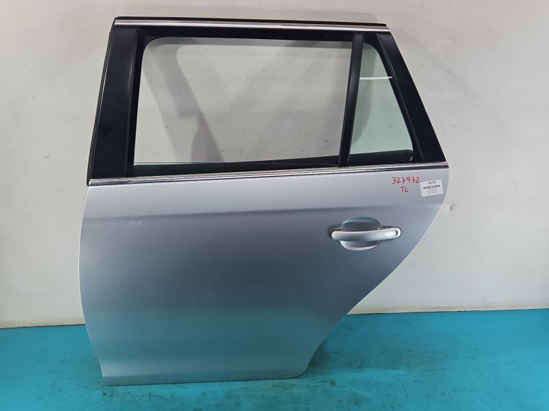 Drzwi tył lewe Vw Golf VI kombi 5d srebrny LA7W Drzwi tył lewe Vw Golf VI kombi 5d srebrny LA7W