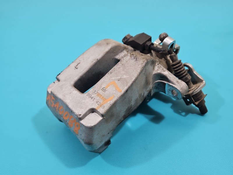 Zacisk tył lewy Audi A3 8L 1.8 T HB