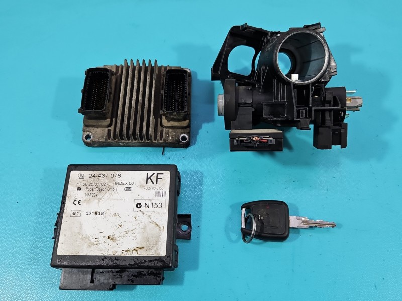 Komputer Sterownik silnika 8973065751, 12212819 Opel Astra II G 1.7 DTI