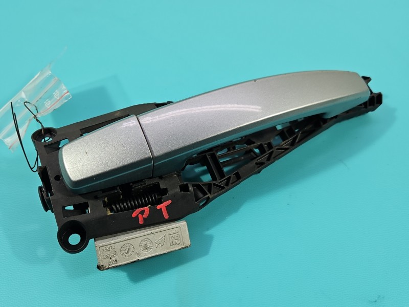 Klamka tył prawa zewnętrzna Opel Meriva B