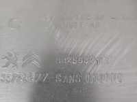 Tapicerka klapy tył boczek bagażnika tylnej Peugeot 3008 II 9825982177