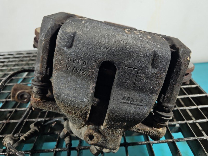 Zacisk przód lewy Fiat Sedici 1.9 jtd