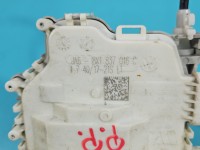 Zamek przód prawy 8X1837016C Audi A4 B9 EUROPA Producent części: Audi, 5pin