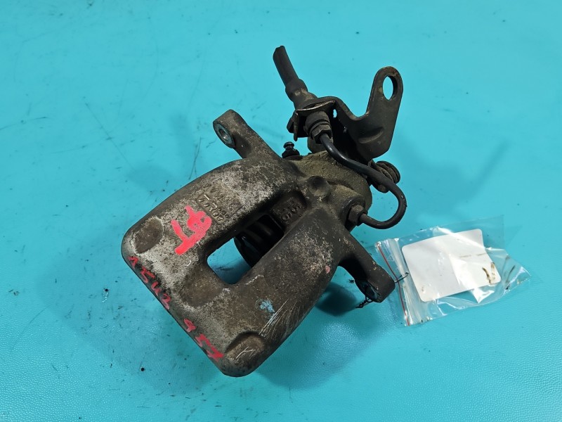 Zacisk tył prawy Vw Jetta V 1.9 tdi sedan