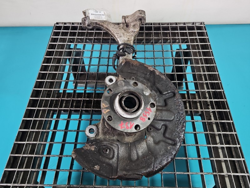 Zwrotnica prawa piasta przód 1.9 tdi Audi A4 B6