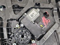 Podnośnik przód lewy Kia Ceed III 18-21 82450-J015, 82470-J7015 5d