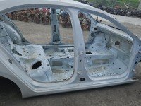 Próg prawy SŁUPEK ŚRODKOWY B Skoda Octavia III HB 5d biały LF9E