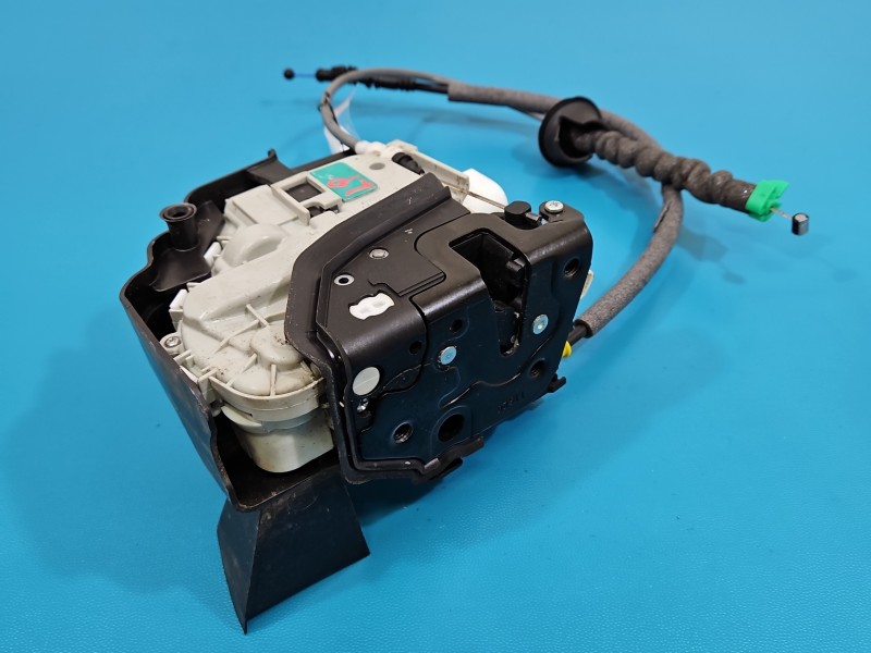 Zamek przód lewy 8X1837015C, 8W1837349B Audi A4 B9 EUROPA 6pin