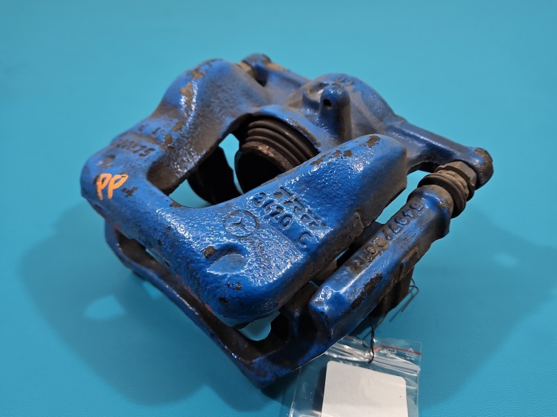 Zacisk przód prawy MERCEDES W176 1.5 CDI