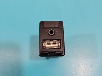 Gniazdo USB Toyota Rav4 IV 86190-42040