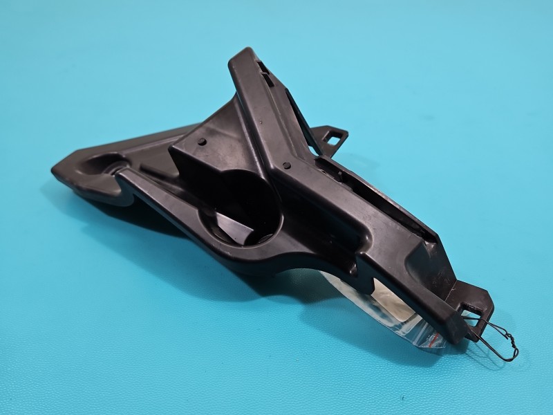 Ślizg zderzaka tył prawy Opel Astra VI L 9839852280