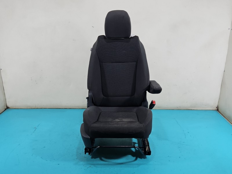 Fotel prawy przód pasażera Peugeot 5008 I 09-17 5d EUROPA