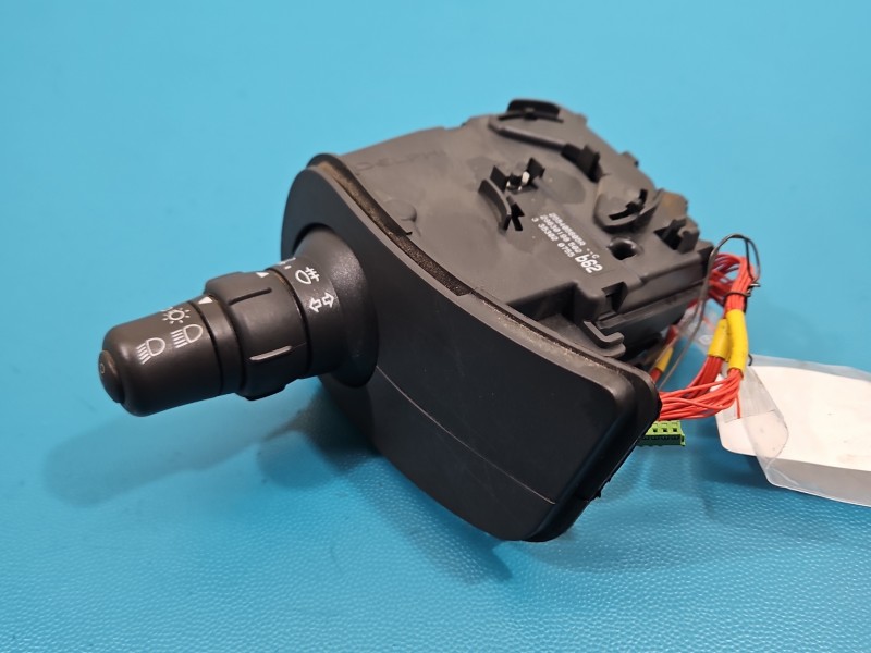 Przełącznik kierunkowskazów świateł Renault Clio III 255405605R