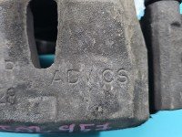Zacisk przód prawy Toyota Rav4 III 05- 2.2 D-CAT (2AD)