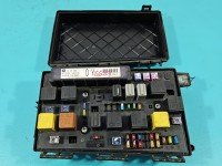 Skrzynka bezpieczników Opel Astra III H 13125865