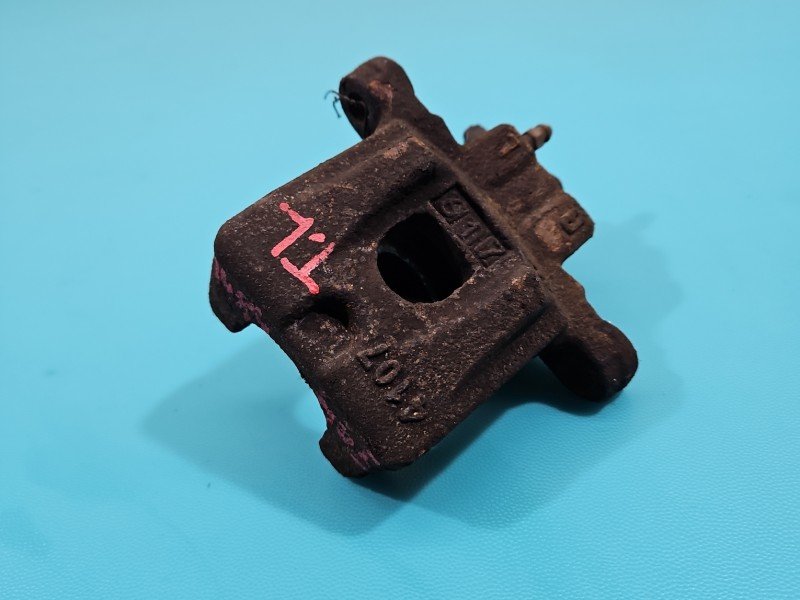 Zacisk tył lewy LEXUS RX II 03-08 3.5 V6 HB