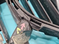 Zaślepka kratka zderzaka środkowa atrapa Renault Megane III 622547366R