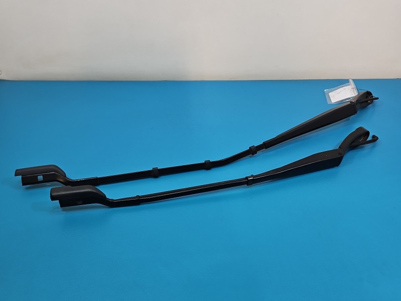 Ramie wycieraczki przód komplet lewe prawe Peugeot 3008 II 9810664980, 9810664880