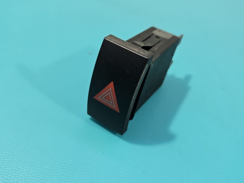 Przełącznik świateł awaryjnych Skoda Superb I 3U0953235D