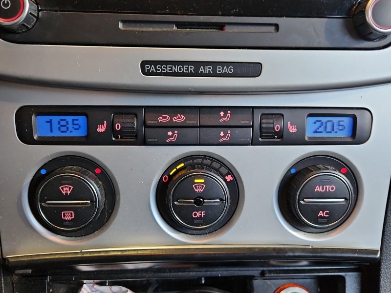 Konsola panel nawiewu Vw Passat B6 3C0907044DM