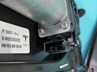 Podnośnik przód prawy Tesla Model 3 2017- 1096621-14-J 4d sedan