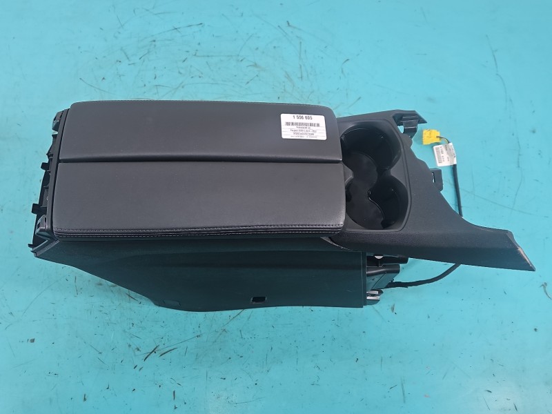 Podłokietnik TUNEL Peugeot 3008 II 9841580480 EUROPA