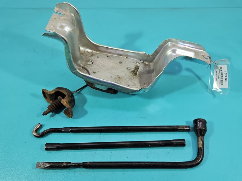 Mechanizm koła zapasowego Fiat Freemont