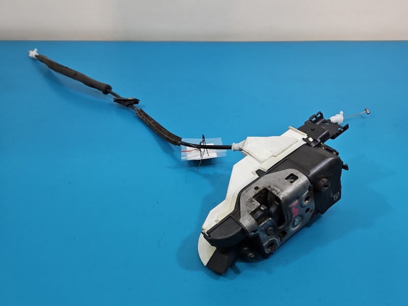 Zamek przód lewy Citroen Berlingo II EUROPA 6pin 828406