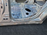 Próg lewy SŁUPEK ŚRODKOWY B Lexus IS III 14-25 sedan 4d szary 1J7