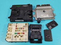 Komputer Sterownik silnika 8200847021, 8200751451 Renault Laguna III 2.0 16V (M4R704)