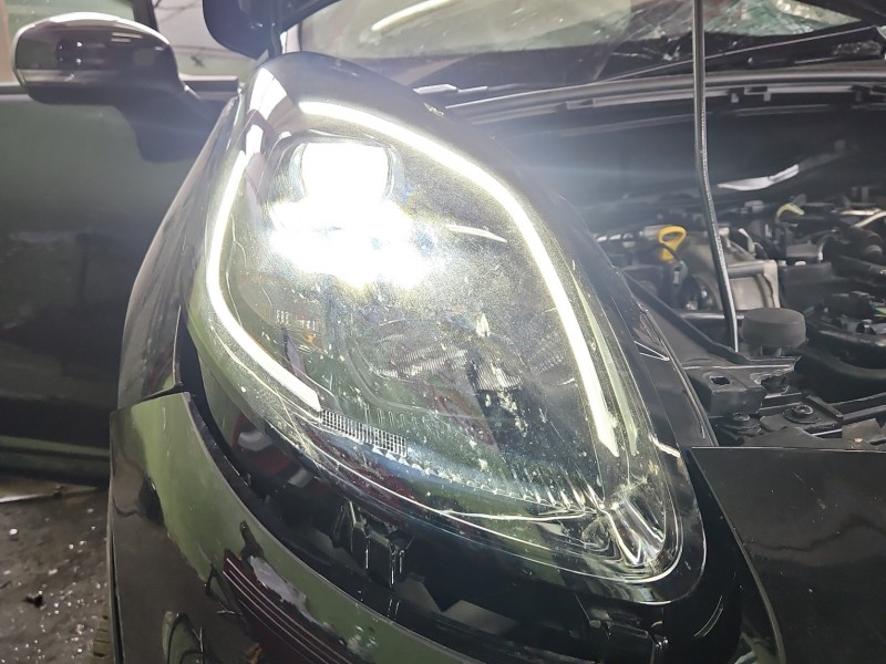 Reflektor prawy lampa przód Ford Puma II MK2 19- EUROPA